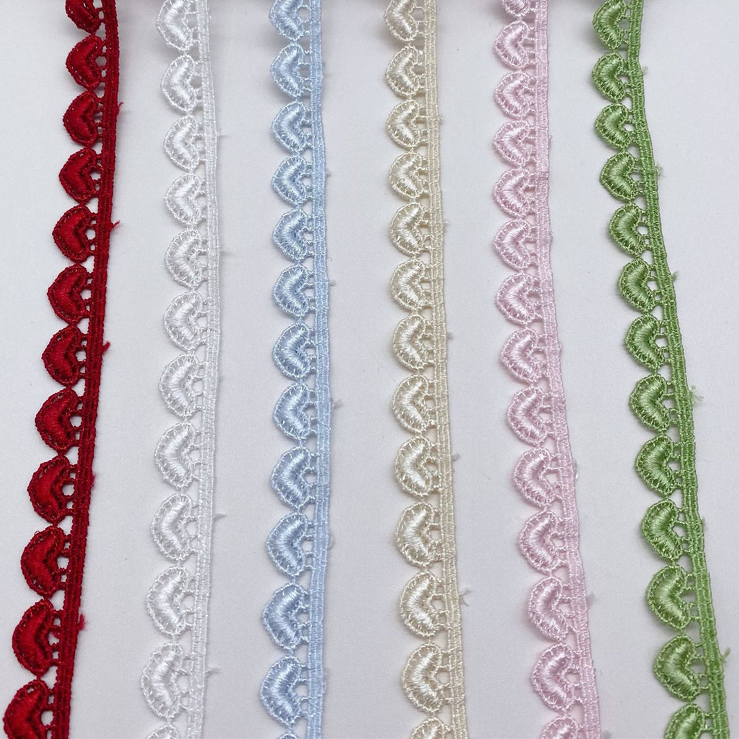 Lace Ribbon Trim - 4 หลาปักMulticolorรักข้างเดียวลูกไม้ผ้าTrimริบบิ้นDIYเย็บผ้าทําด้วยมือหัตถกรรมวัสดุ