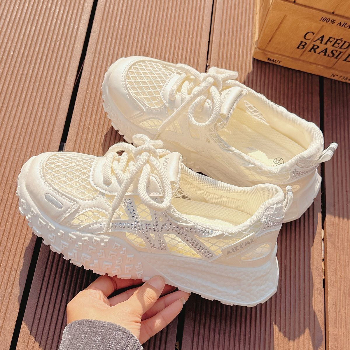 รองเท้าผ้าใบผู้หญิงแบบสวมใส่สบ - Crystal Mesh Fabric บทวิจารณ์และราคา