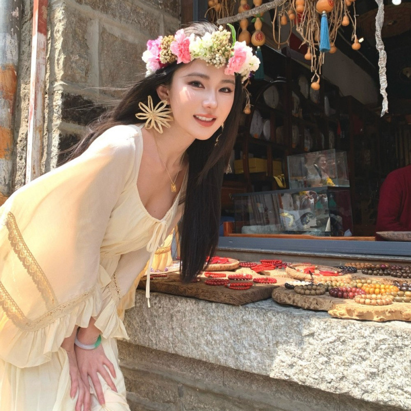 เดรสยาวทรงทรัมเป็ต คอเหลี่ยม แ - Embellish Knit บทวิจารณ์และราคา